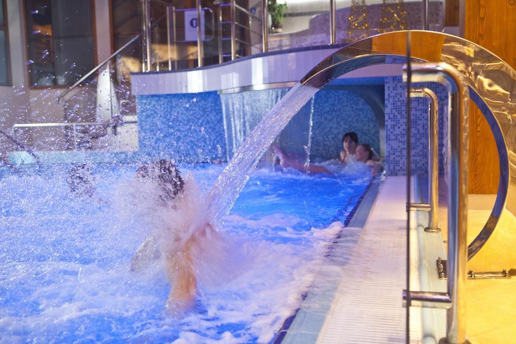 Hotel Toporow Бялка-Татшаньска Экстерьер фото